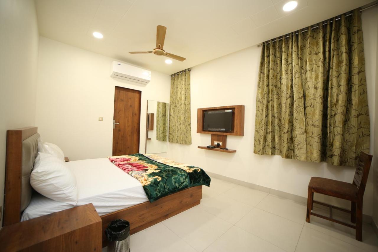 جايبور Hotel Devens المظهر الخارجي الصورة